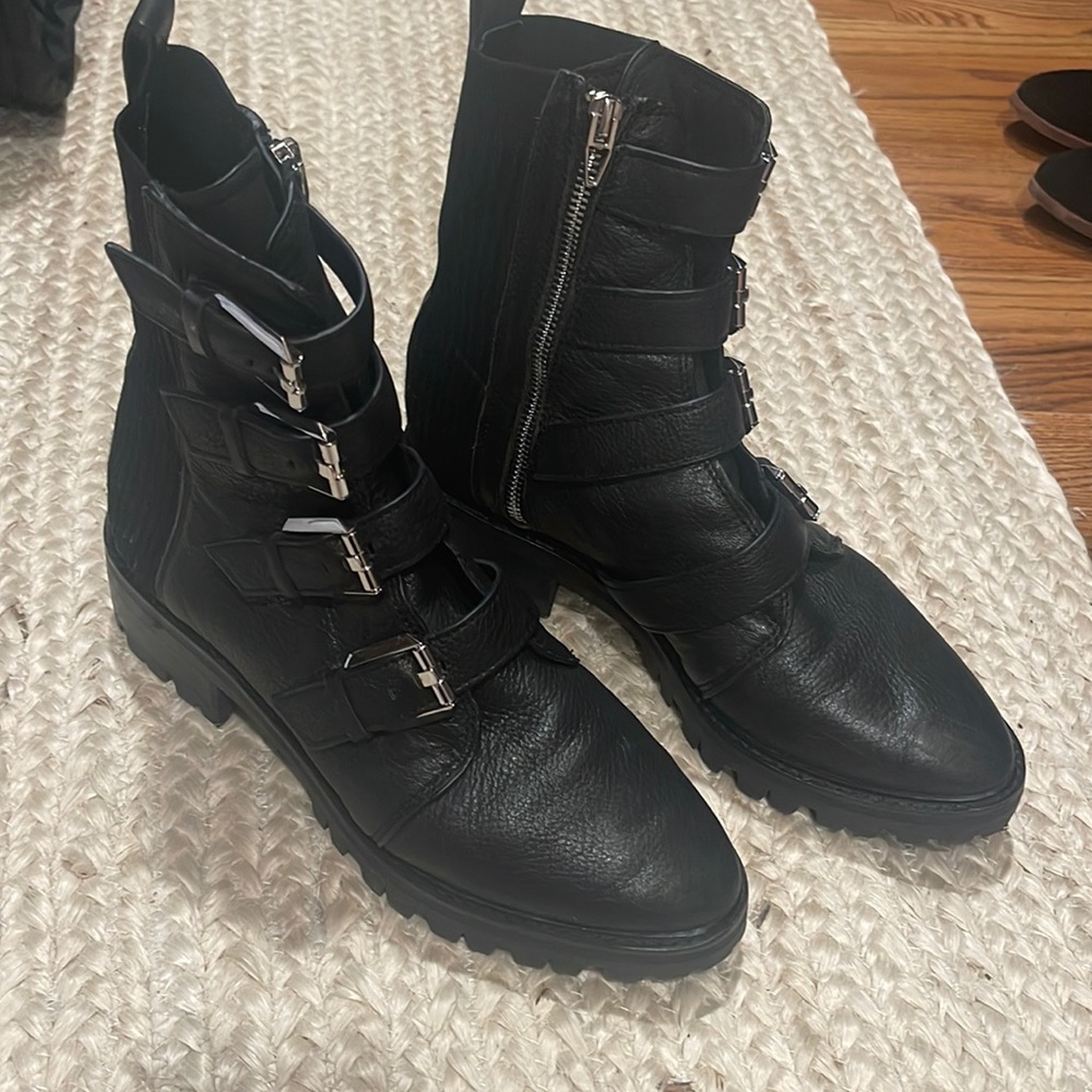 Dolce Vita gaven lug 9 combat moto  woman boots
